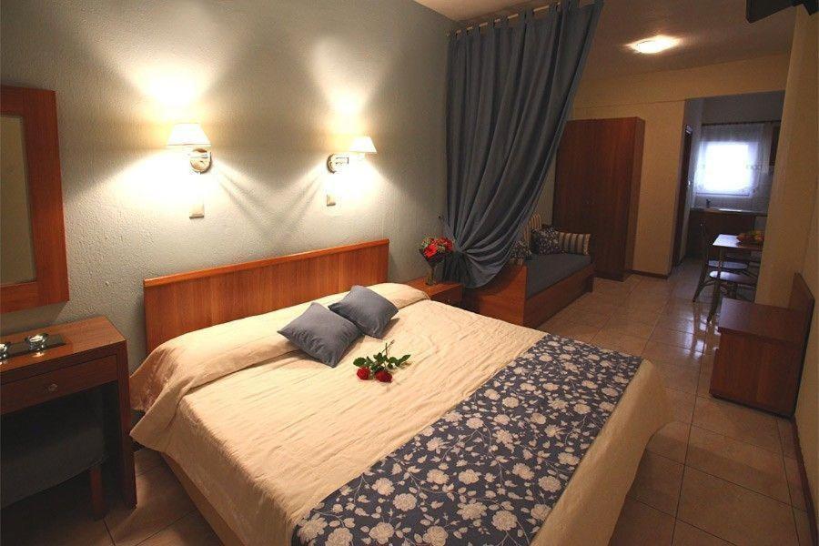 ニキティ Nikos Houseアパートホテル エクステリア 写真